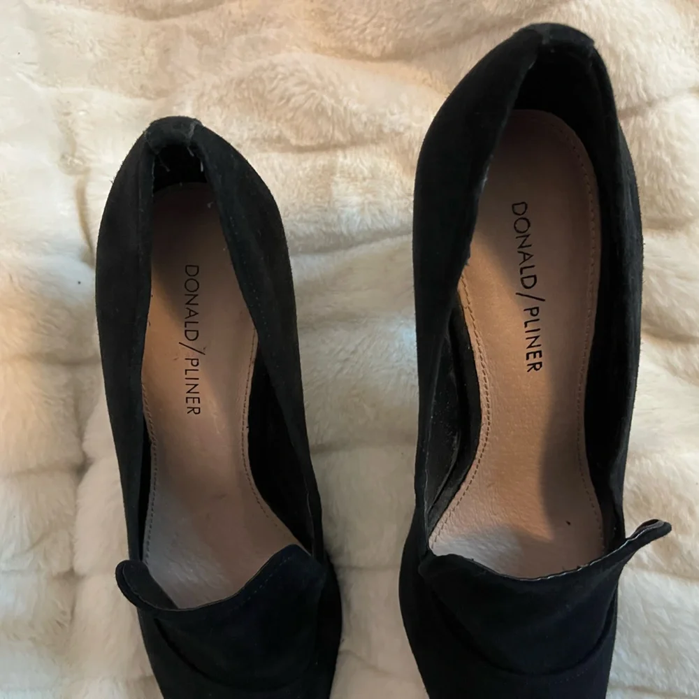 Donald Pliner Womens 9M Heyde Black Suede Block Heel Office Workwear Pumps City